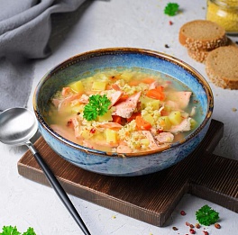 Рыбный суп с форелью и пшеном