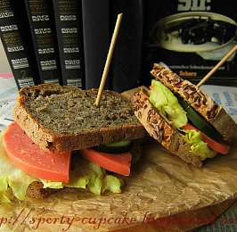 Сэндвич с гороховой колбасой